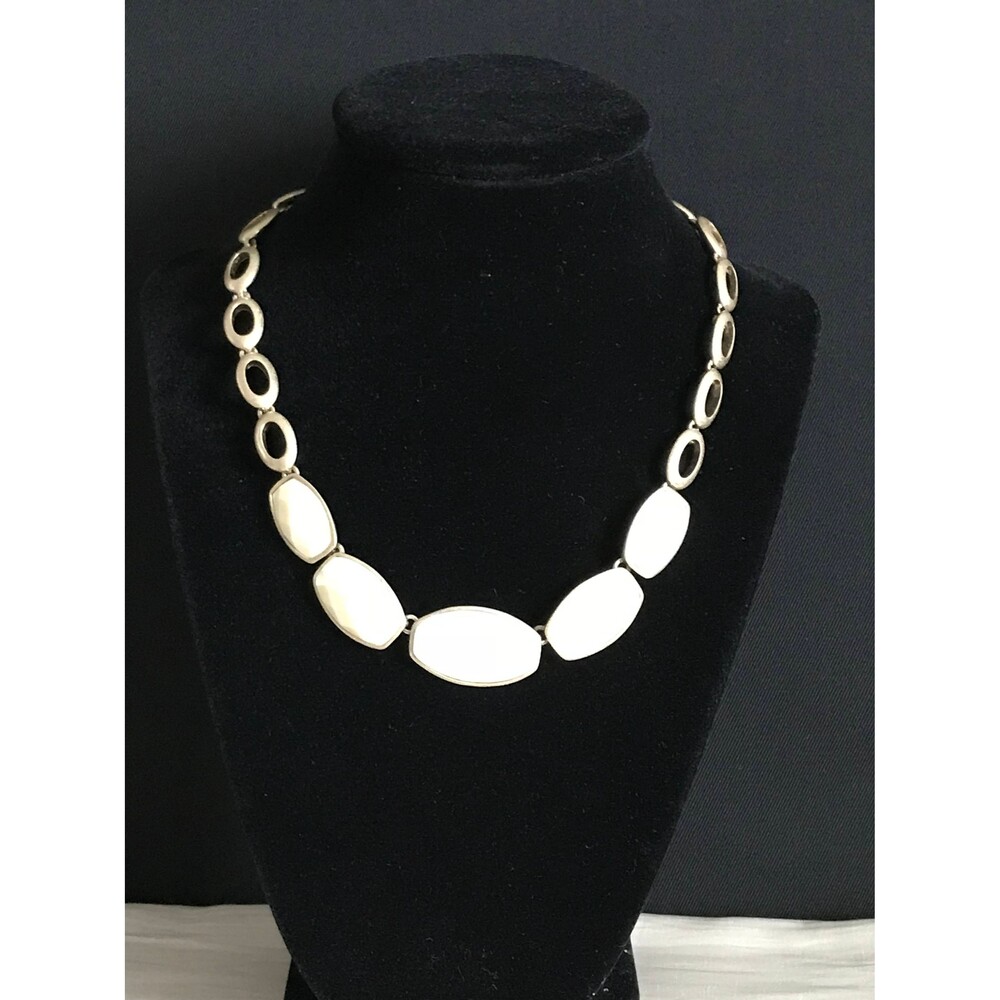 Vintage Monet White and Beige Collar Necklace